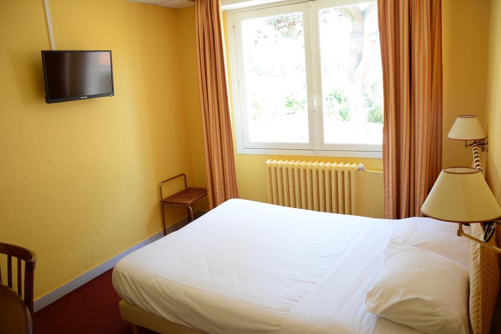 Logis Le Petit Trianon Hotel Saint-Brévin-les-Pins Kültér fotó